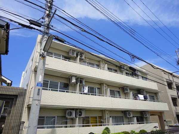 第3シュベルニー 101号室 外観
