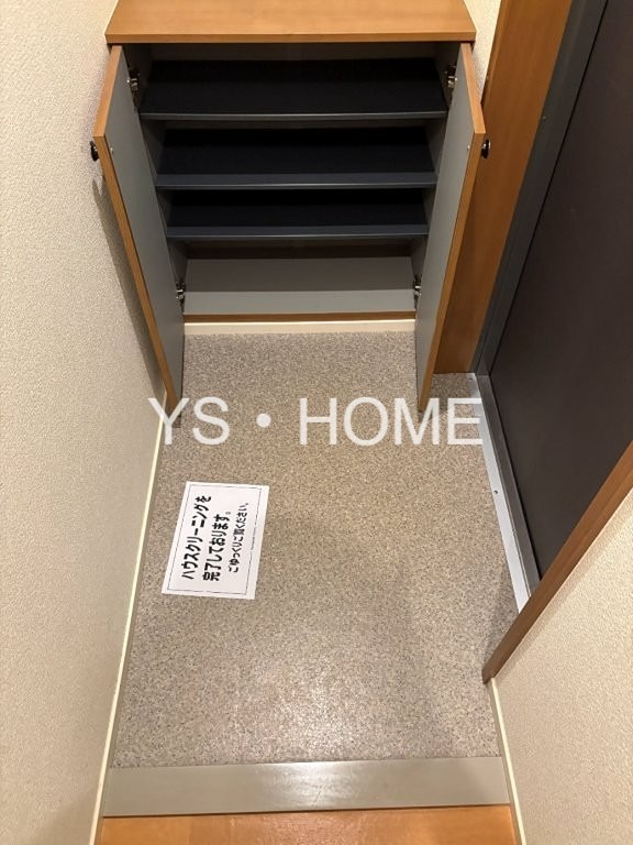 カーサ・カルム 玄関