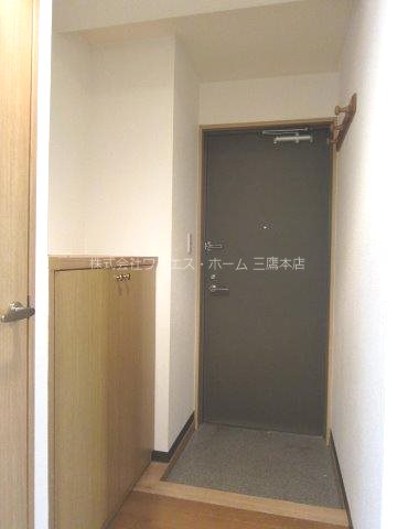 リメール三鷹 玄関