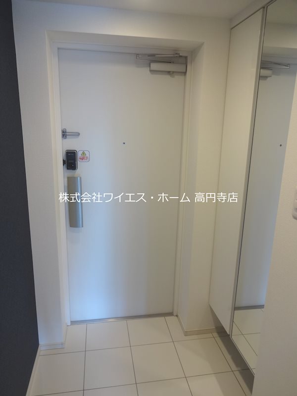 イーストープ高円寺 玄関