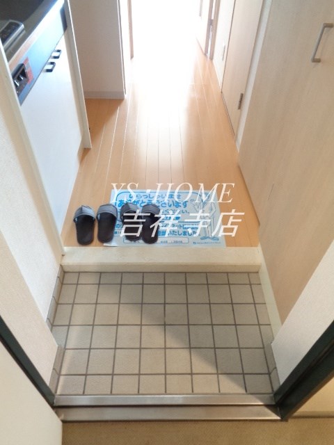 ミュプレ吉祥寺  玄関