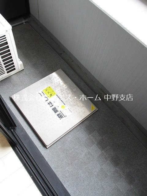アジールコフレ中野坂上   ベランダ