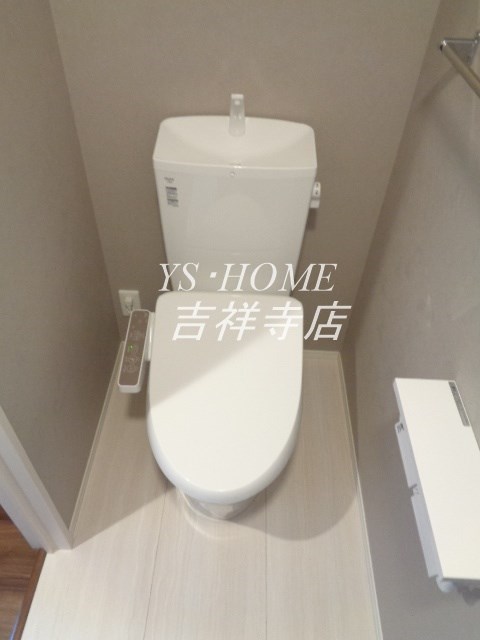 BＬＡＴＴ　ＨＵＳ その他1