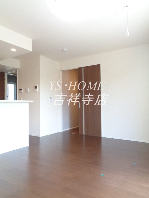 BＬＡＴＴ　ＨＵＳ その他11