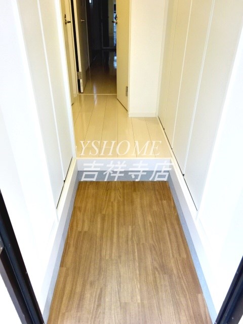 アークス三鷹 玄関