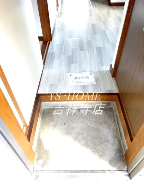 ハイネス福寿 玄関