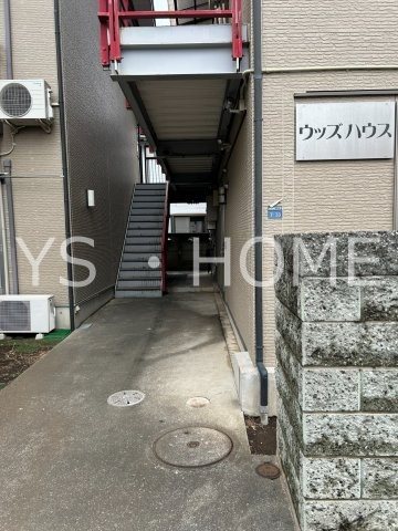 ウッズハウス エントランス