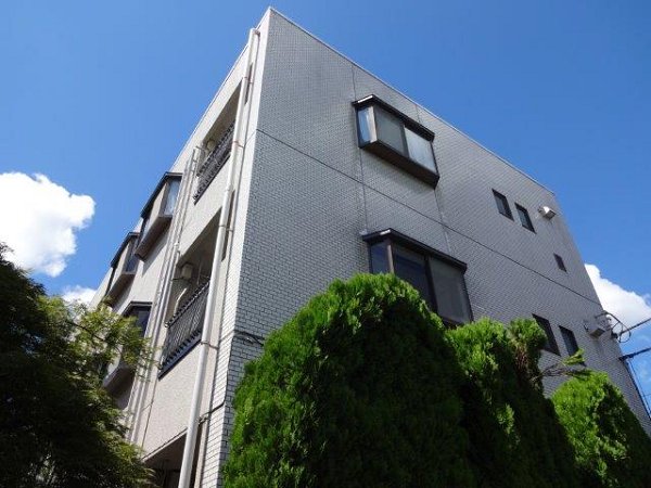 貢栄ハイツ 外観