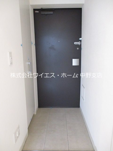 コンフォリア中野 玄関