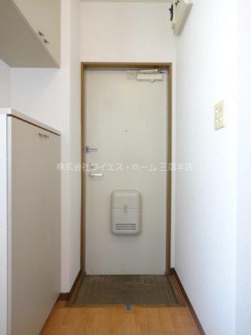エステートピア水源の森B棟 玄関