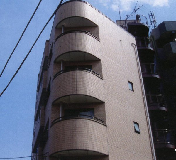 シュロスカー 外観