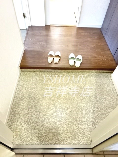 ストリートライフ 玄関