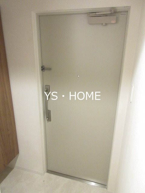 プラテリア弥生 玄関