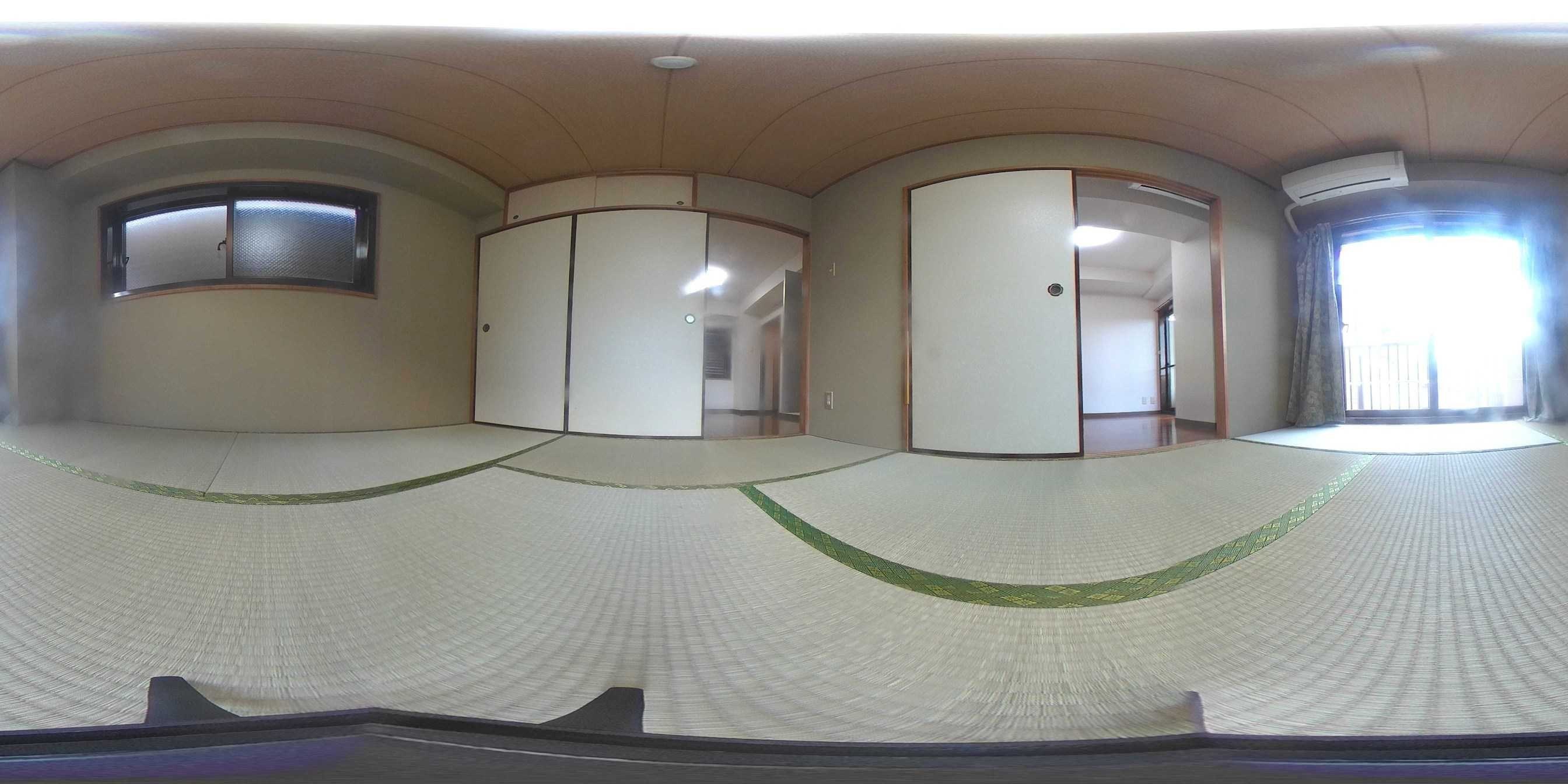 ラカーサモモイ 和室
