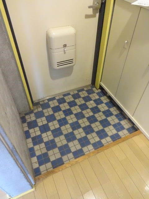 ヒルサイドイン国分寺 玄関