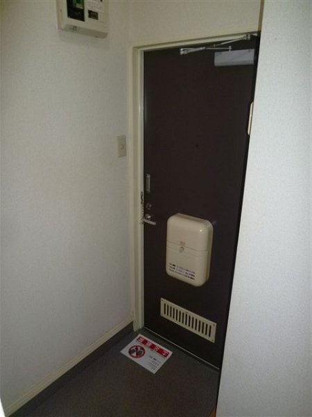 ルネマツトシ 玄関