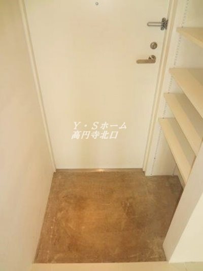 ラグゼナ東高円寺 玄関