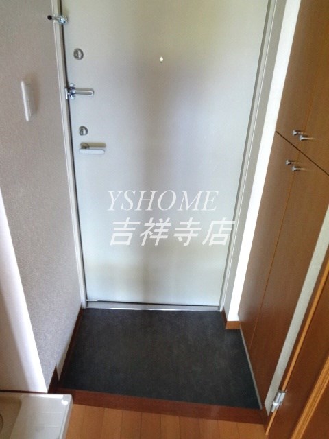 ラクラス荻窪 玄関