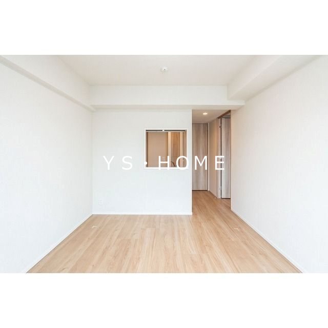 市谷台町坂フロント リビング