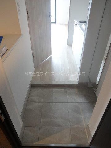 クレイシア三鷹 玄関