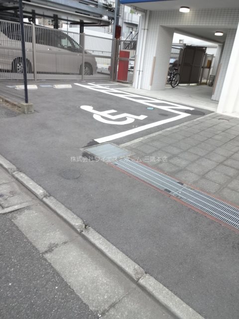 Daffitto三鷹 駐車場
