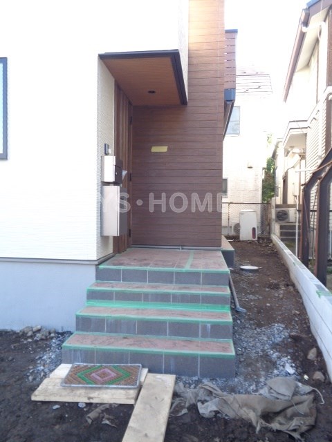 杉並区宮前４丁目戸建  玄関