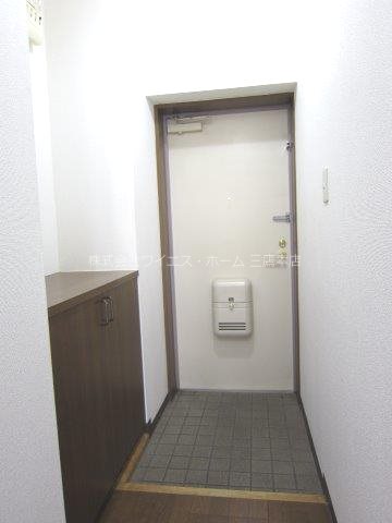 モーリエ武蔵野 玄関