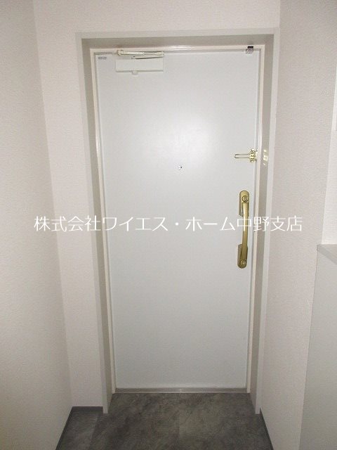 プレール・ドゥーク中野 玄関