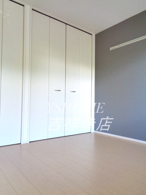 Pure Court ベッドルーム
