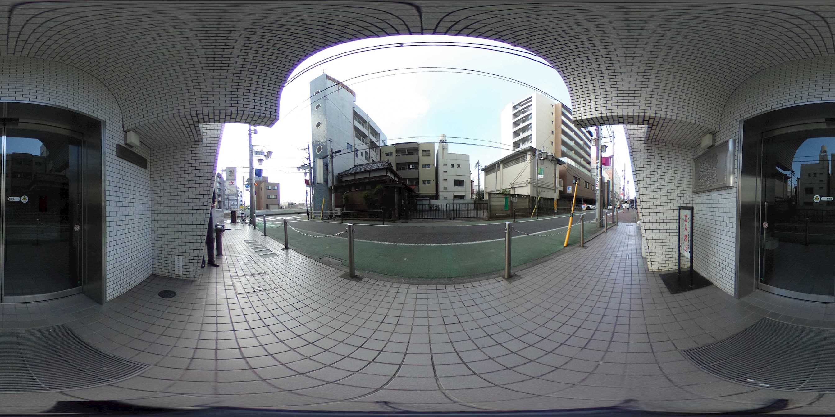 ライオンズプラザ三鷹  エントランス