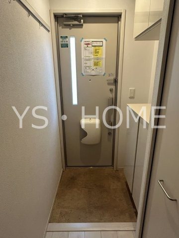 ヴィータ　セレーナ 玄関
