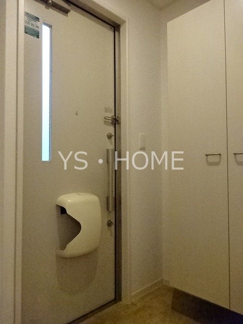 ヴィータ　セレーナ 玄関