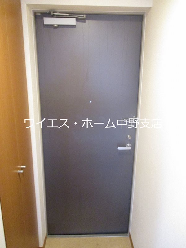 リリエンベルグ弐番館 玄関