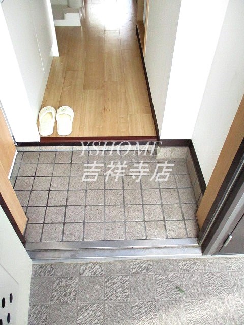 アネックス西荻 玄関