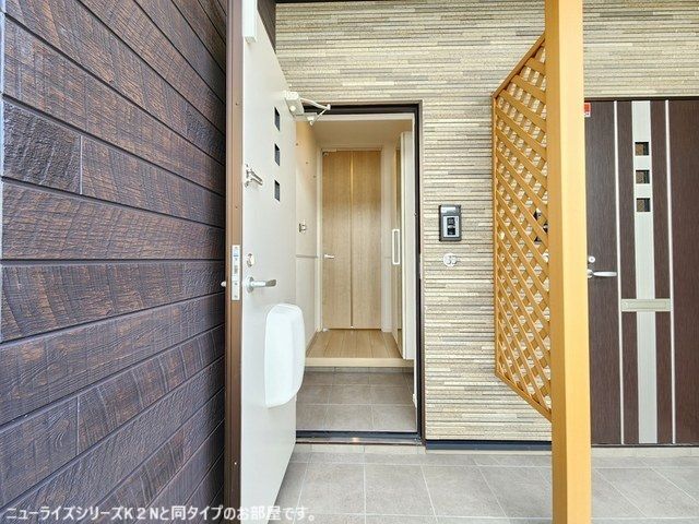 ル　ボヌール 玄関