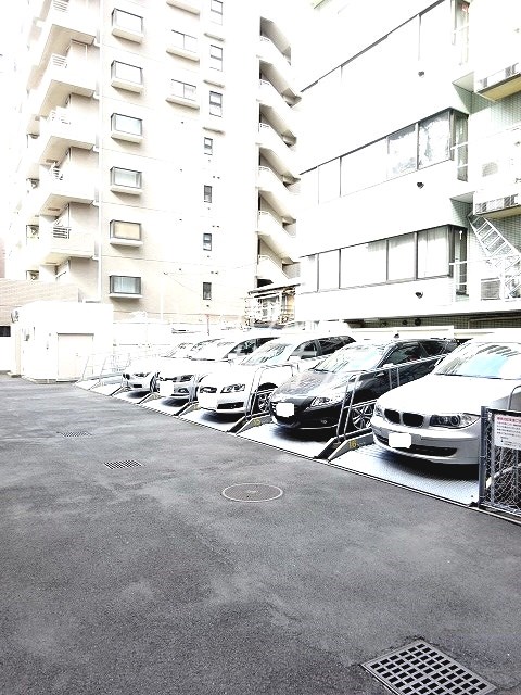 パークハイム荻窪 駐車場