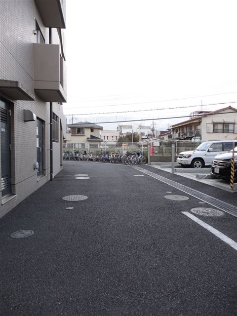 コーボック新小金井 駐車場