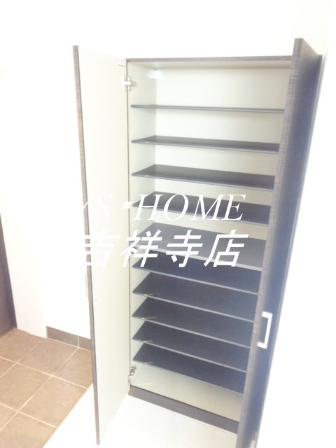アーベインテラス西荻窪 玄関