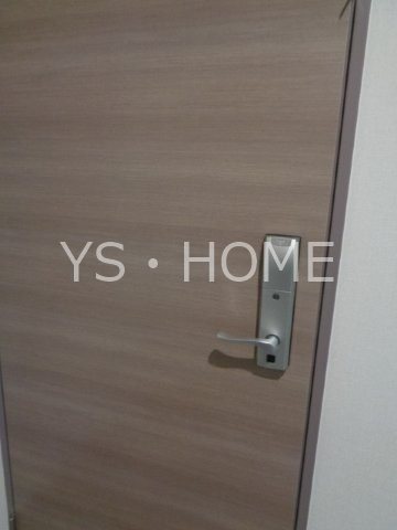 シャインピーチ  玄関