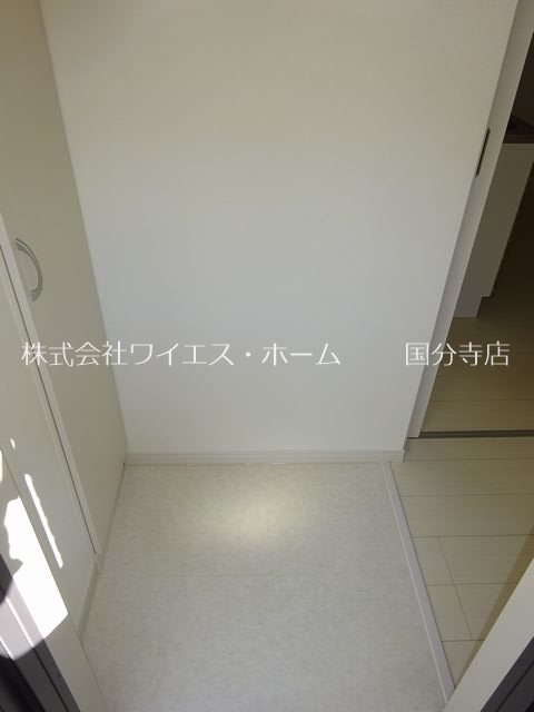 リブリ・エルカーサ 玄関