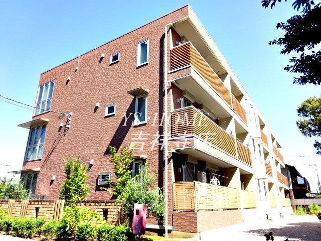 シャン・ド・フルール 外観
