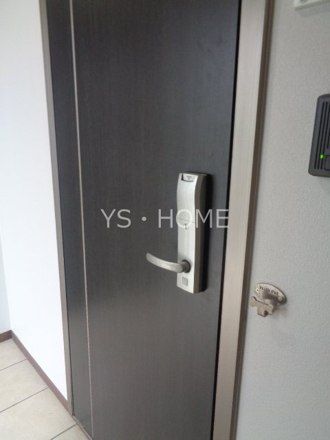 ラシーネ　セレッソ 玄関