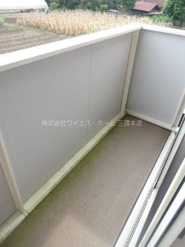 カトレア　ルージュ ベランダ