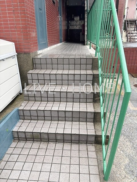 東京都新宿区北新宿３丁目 エントランス