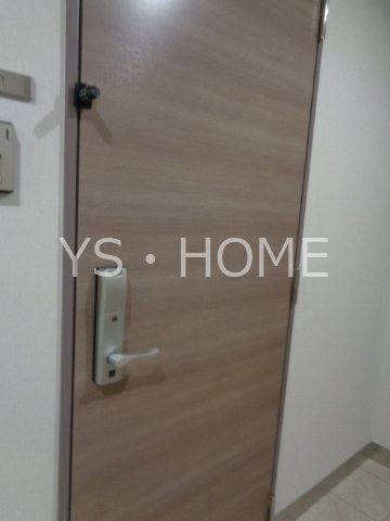 シャインピーチ  玄関