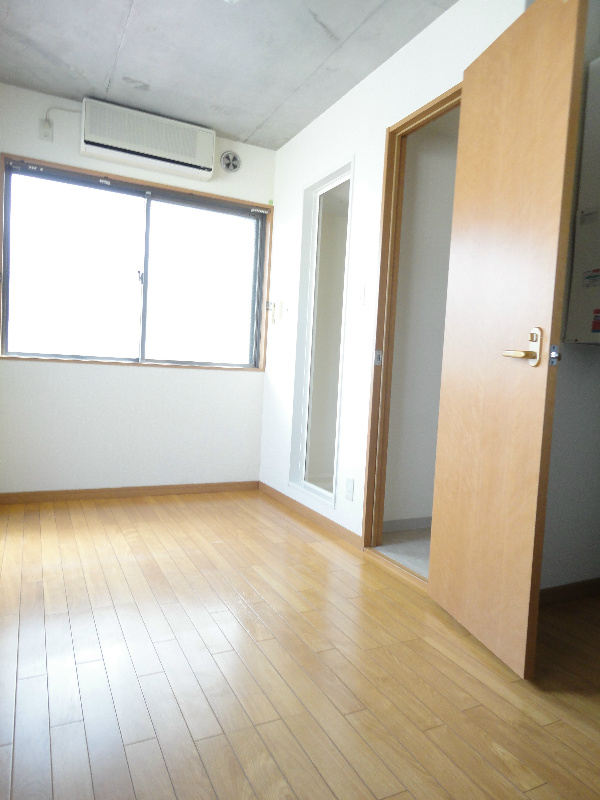 東京都中野区大和町２丁目 リビング