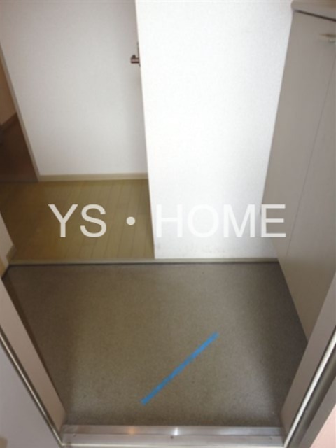 プラザＳ 玄関