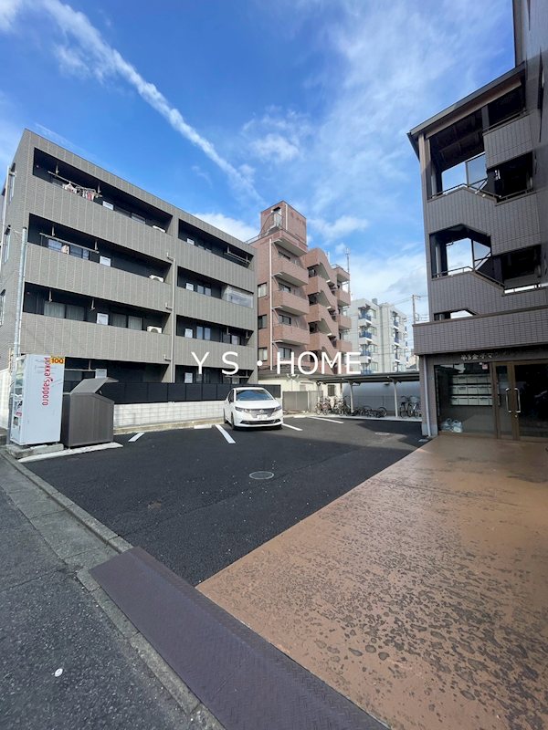 第3金子マンション 駐車場