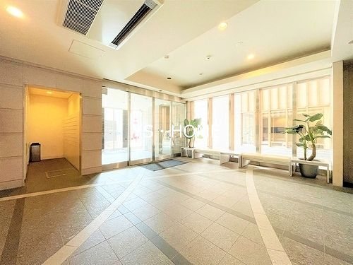 ライオンズ中野南台グリーンゲート ロビー