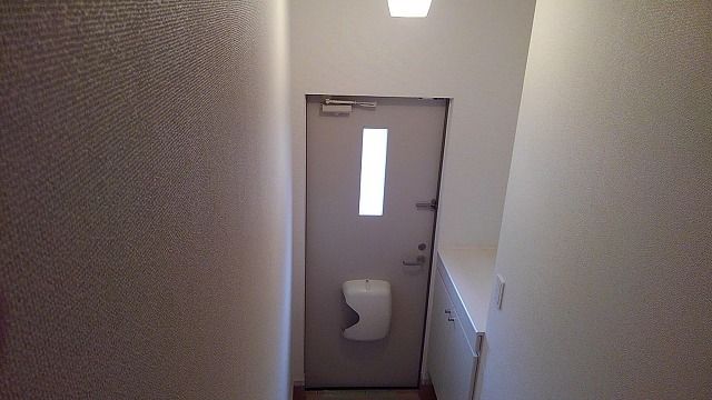 東京都国分寺市西町５丁目 玄関